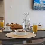 Anemelia Luxury * أرغوستولي