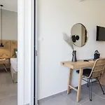 Anemelia Luxury