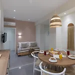 Anemelia Luxury ארגוסטולי