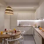 Anemelia Luxury * ארגוסטולי