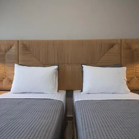Anemelia Luxury * ארגוסטולי
