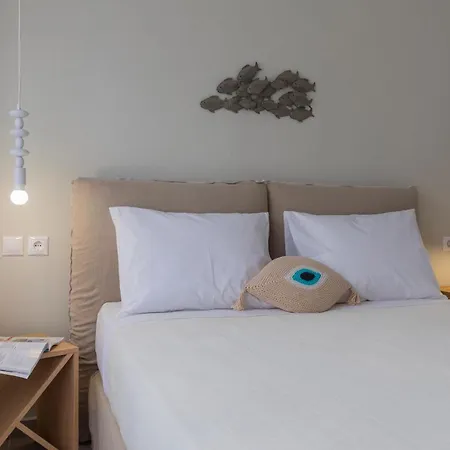 Anemelia Luxury * ארגוסטולי